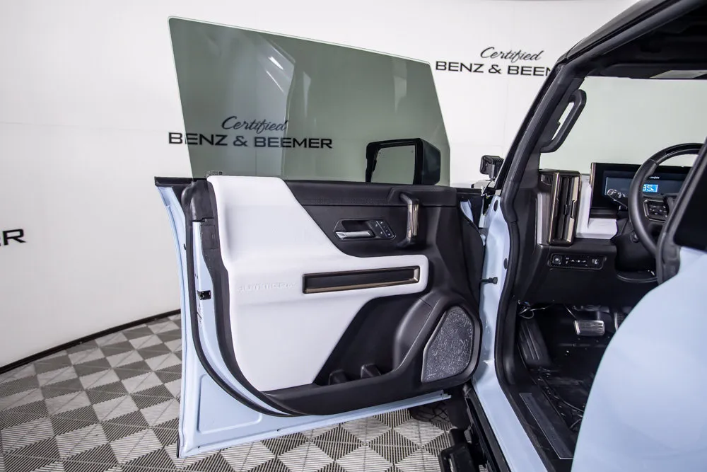 GMC Hummer EV SUV photo 17