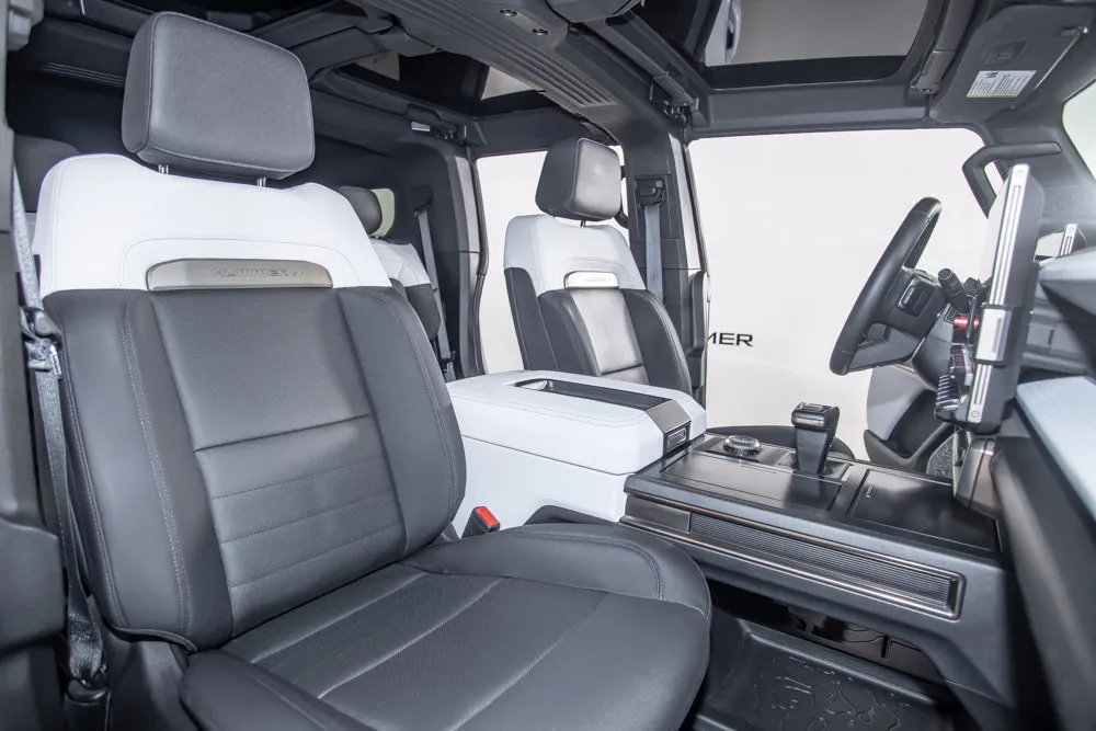 GMC Hummer EV SUV photo 16