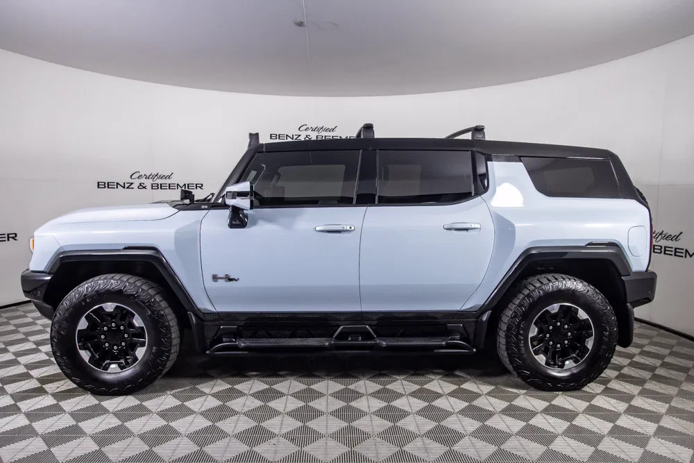 GMC Hummer EV SUV photo 10