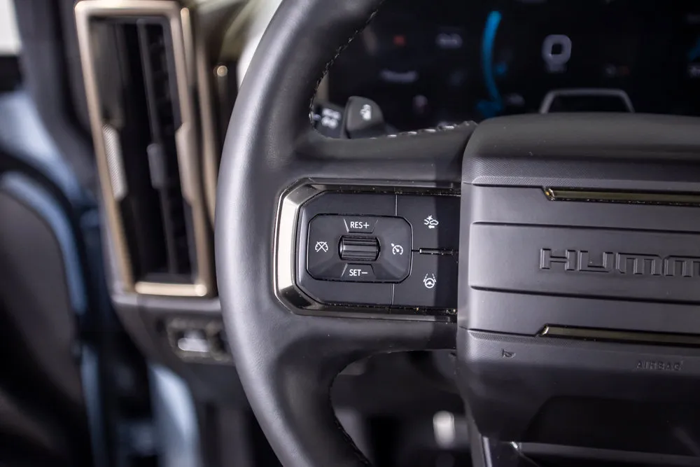 GMC Hummer EV SUV photo 37