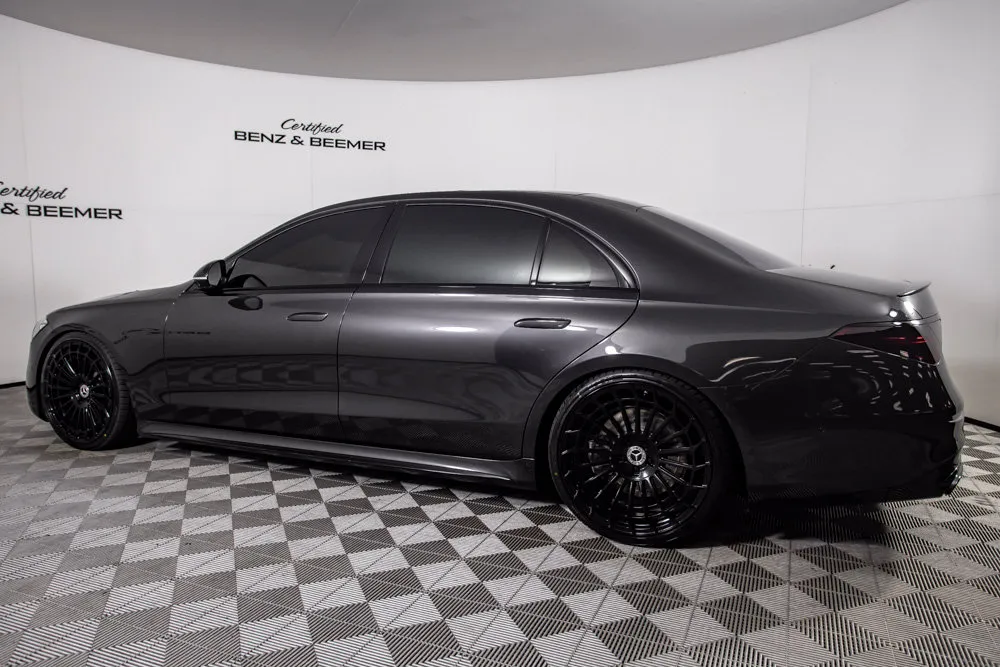 Mercedes-Benz S-Class photo 11