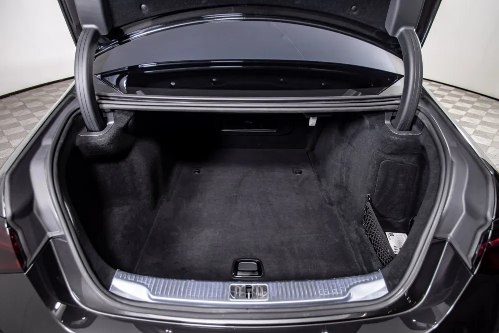 Mercedes-Benz S-Class photo 8