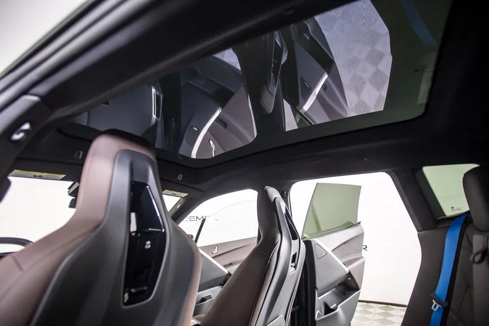 BMW iX photo 22
