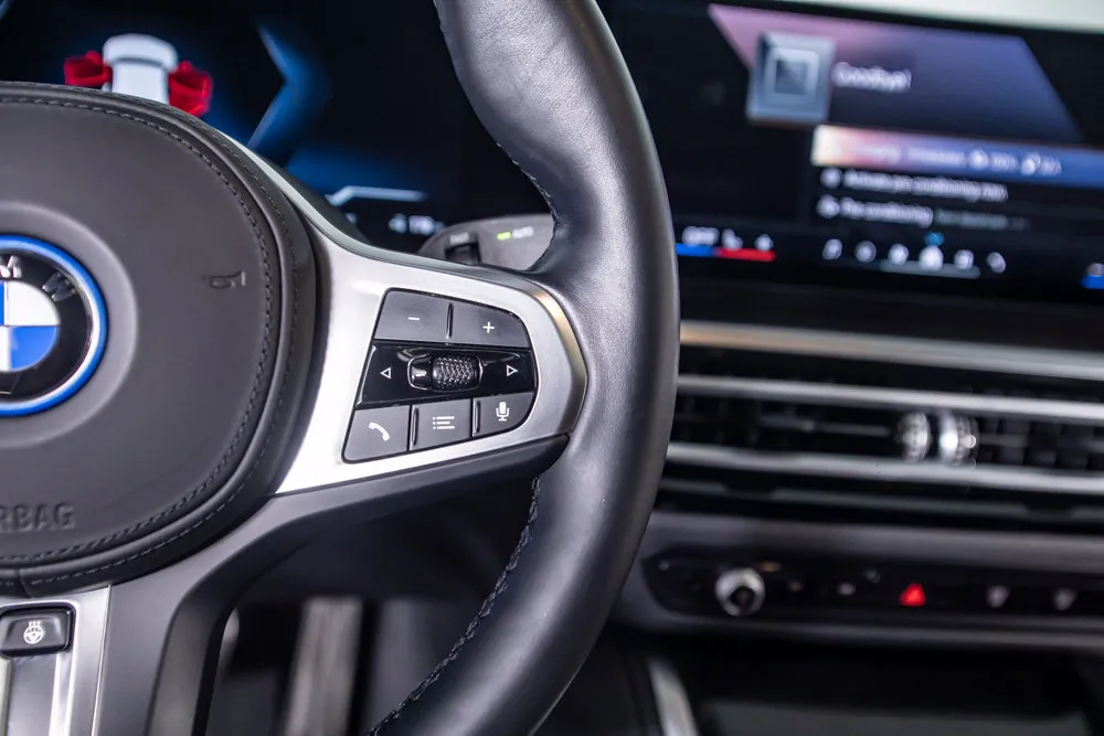 BMW i4 photo 38