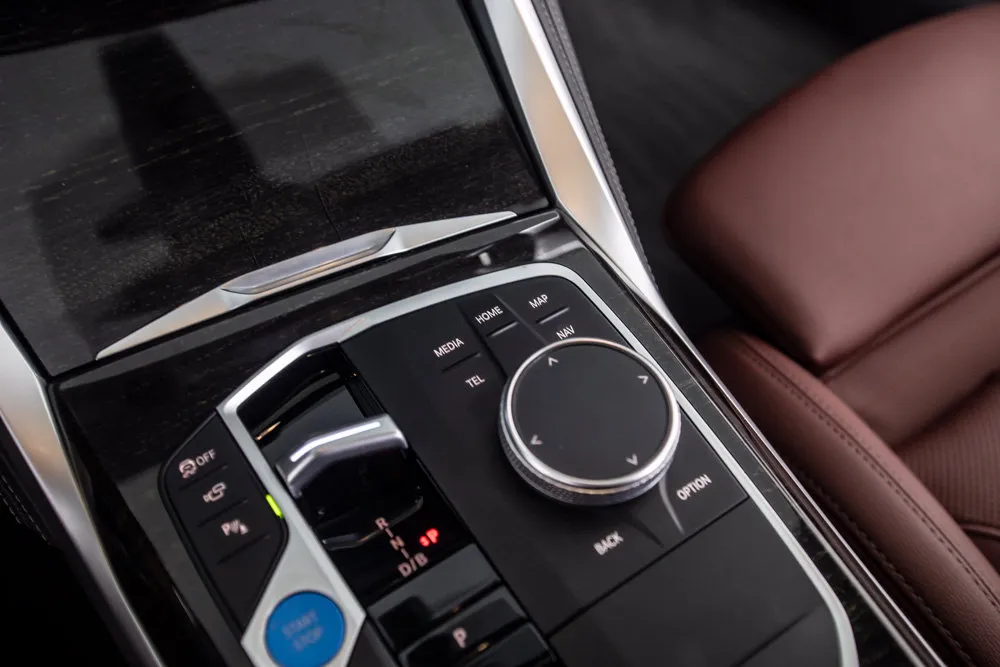 BMW i4 photo 31