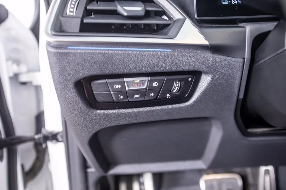BMW i4 photo 34