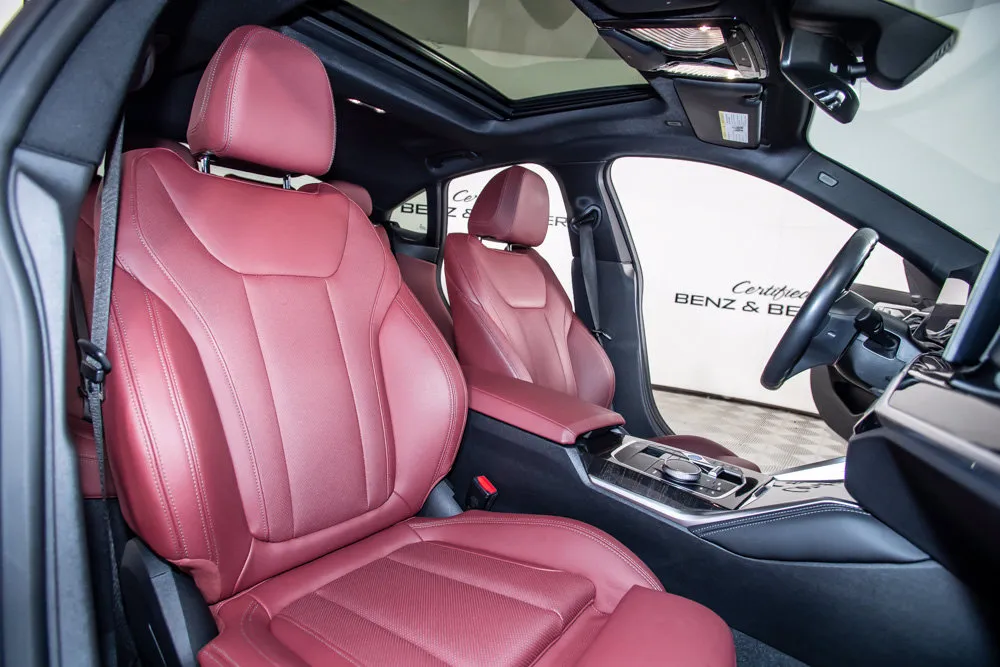 BMW i4 photo 16
