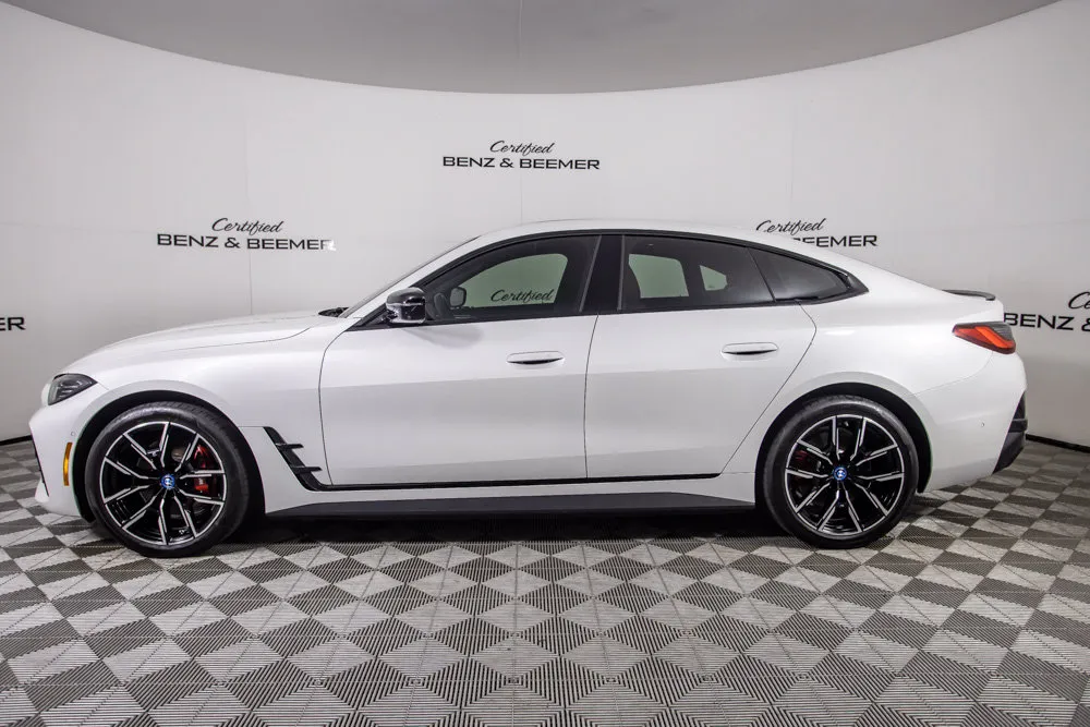 BMW i4 photo 10