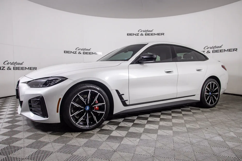 BMW i4 photo 9