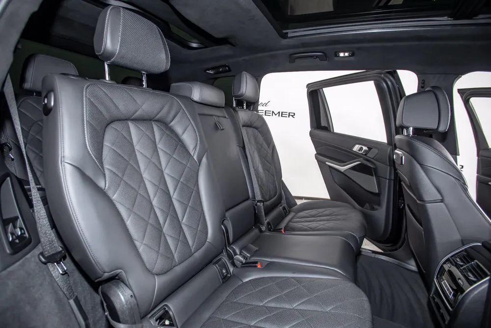BMW X7 photo 17