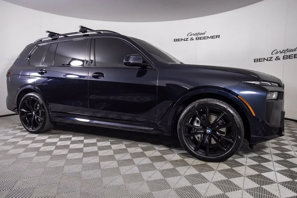 BMW X7 photo 2