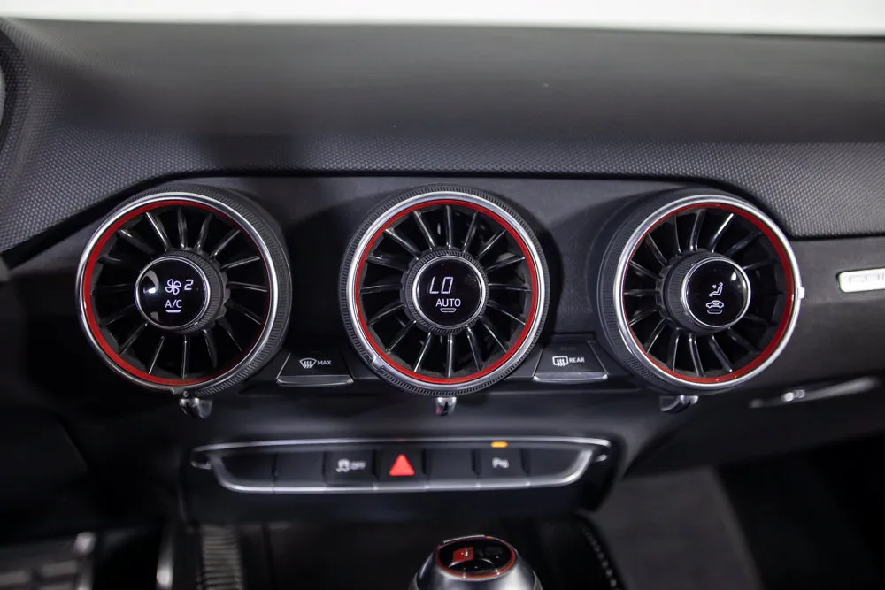 Audi TT RS photo 26