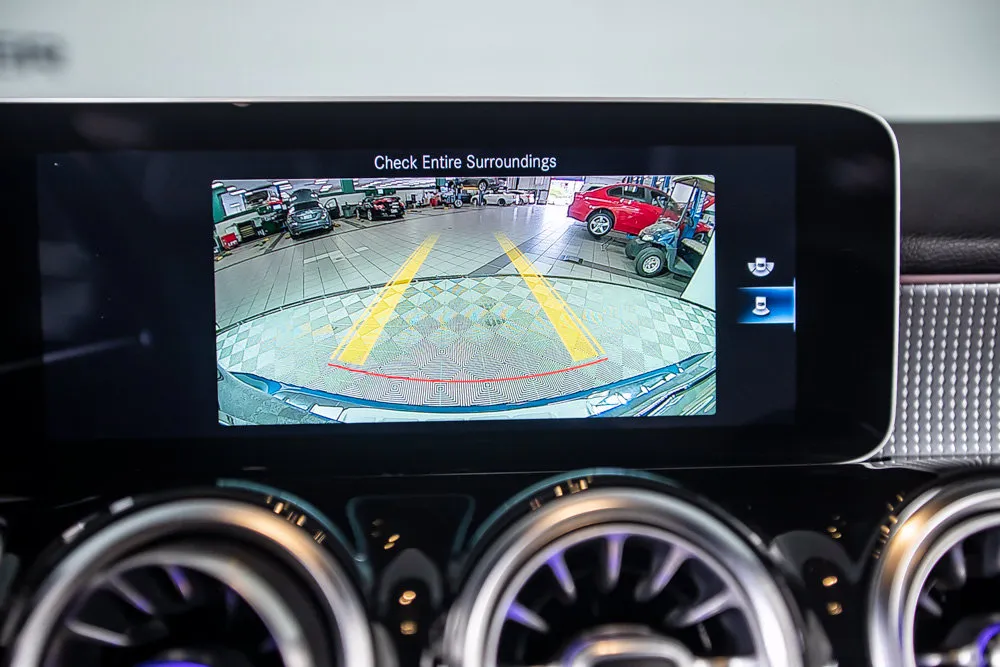 Mercedes-Benz GLB photo 25