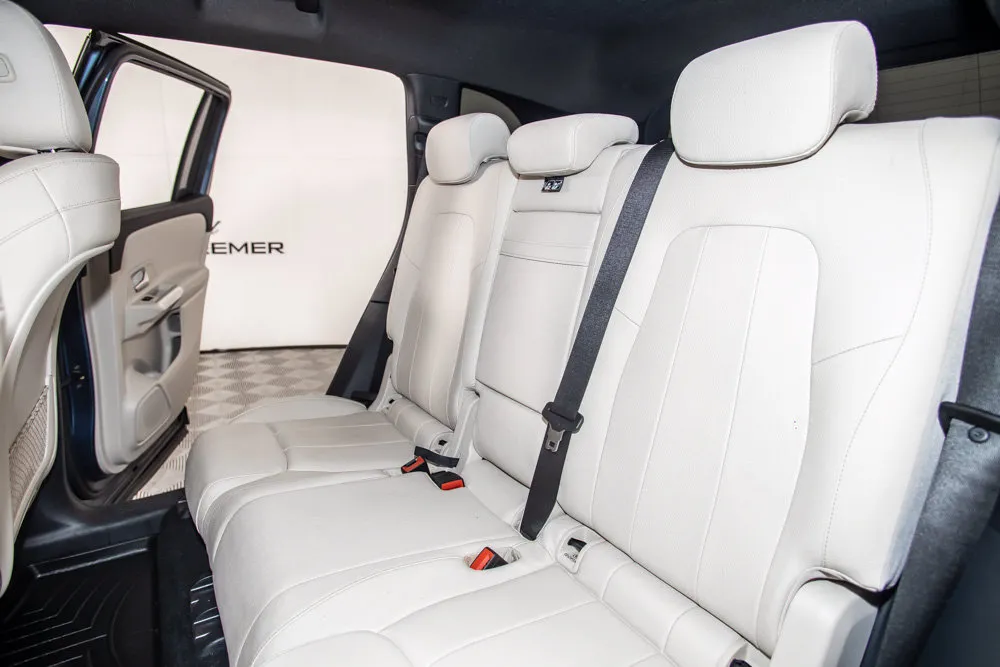 Mercedes-Benz GLB photo 14