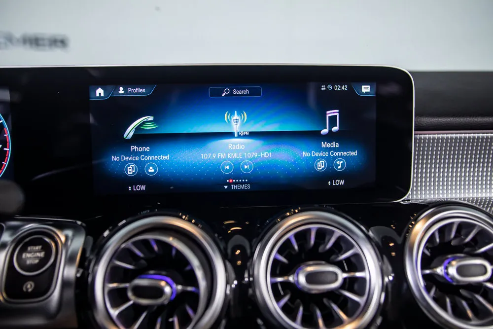 Mercedes-Benz GLB photo 26