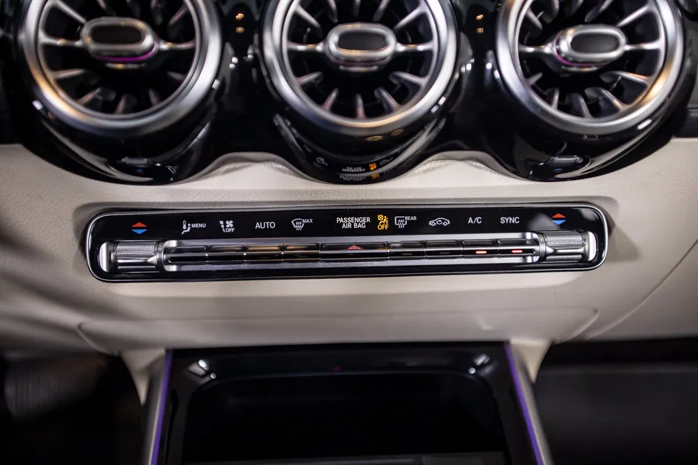Mercedes-Benz GLB photo 28