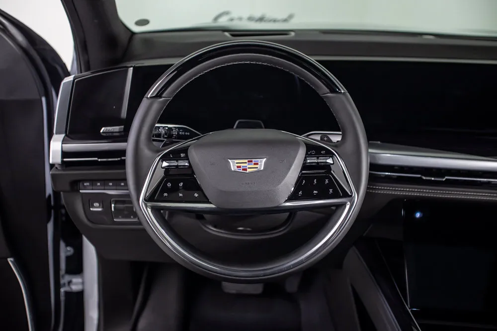 Cadillac Escalade ESV photo 29