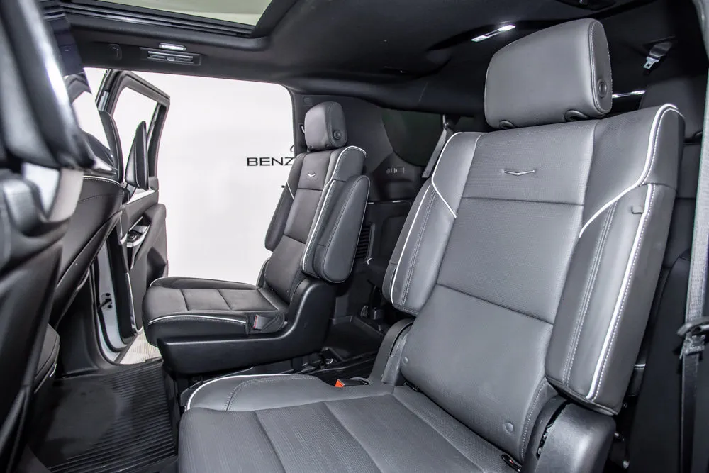 Cadillac Escalade ESV photo 15