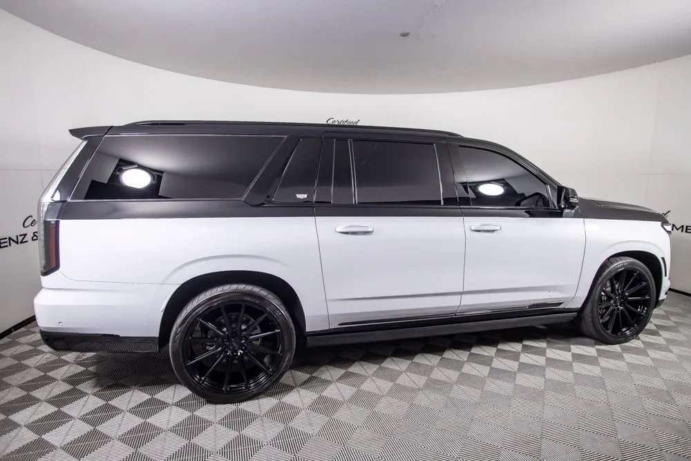 Cadillac Escalade ESV photo 4