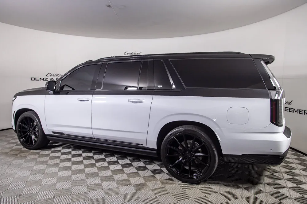 Cadillac Escalade ESV photo 13
