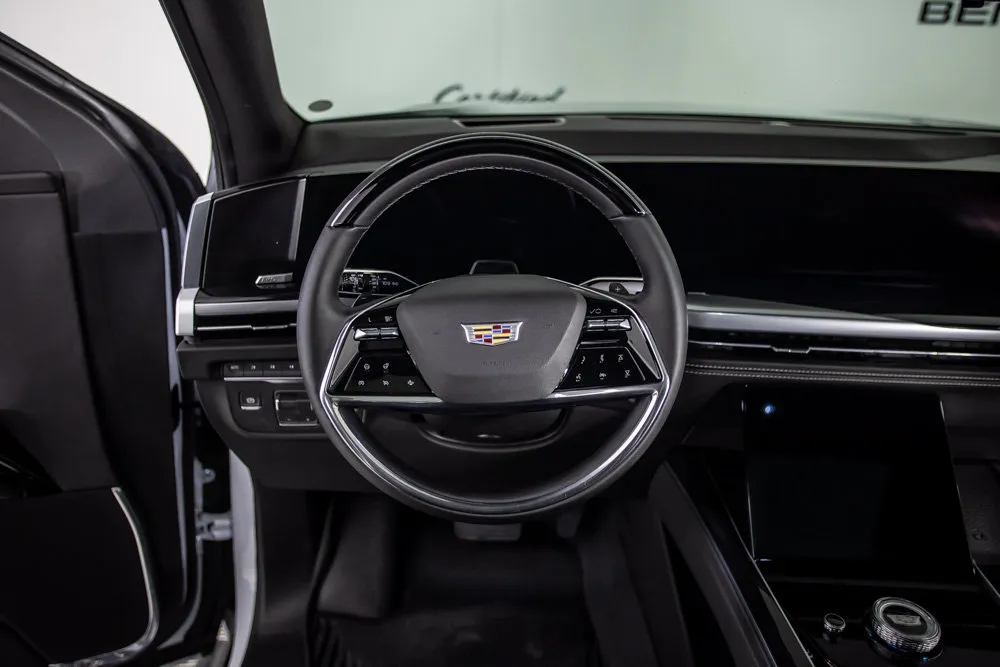 Cadillac Escalade ESV photo 28