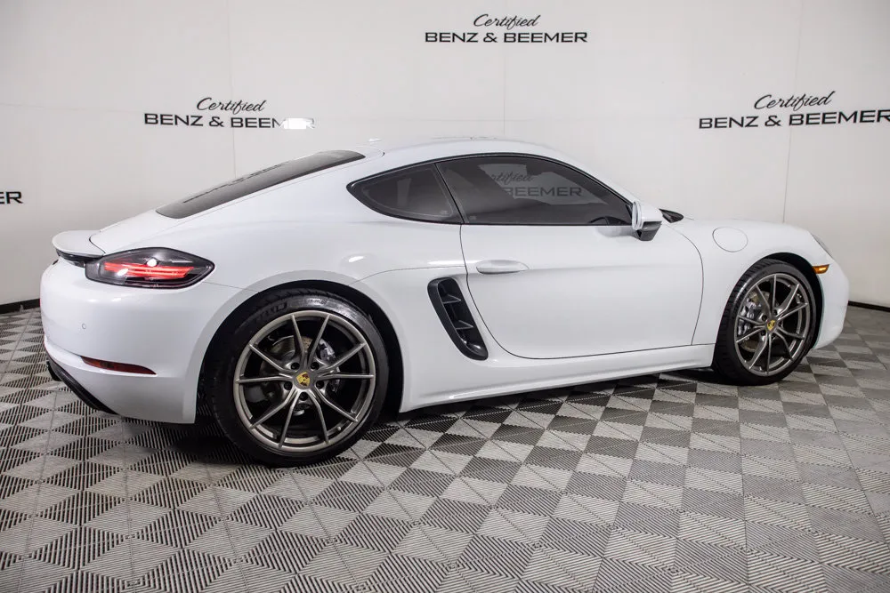 Porsche 718 Cayman photo 4