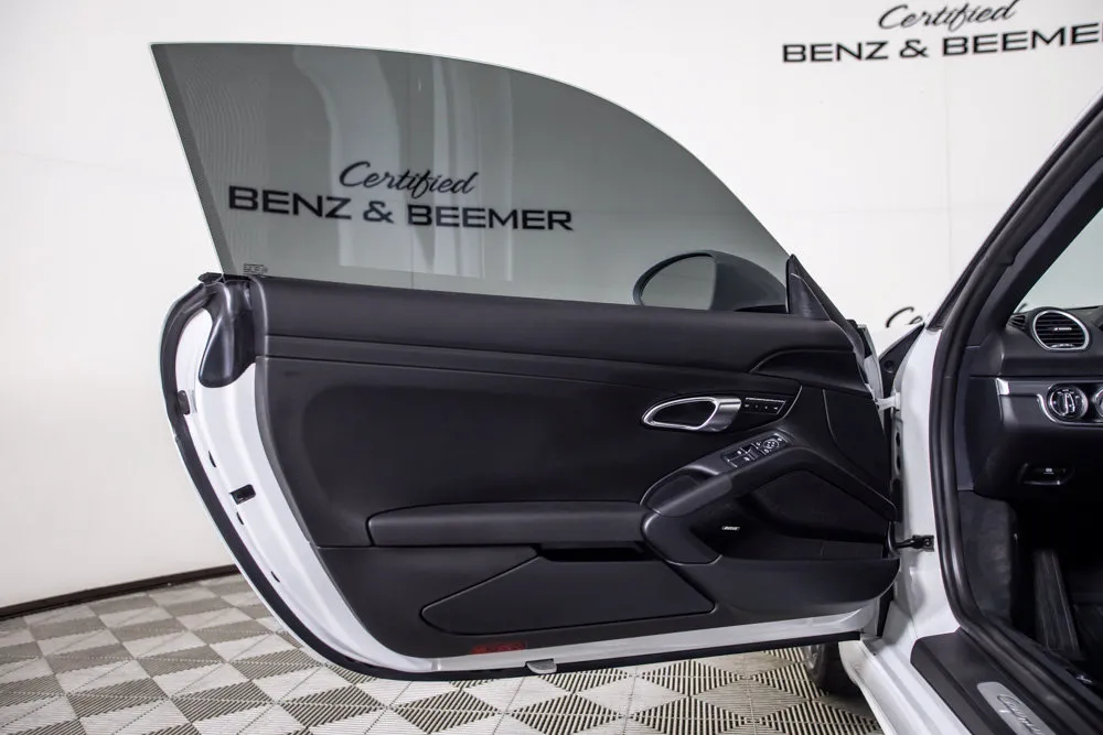 Porsche 718 Cayman photo 15