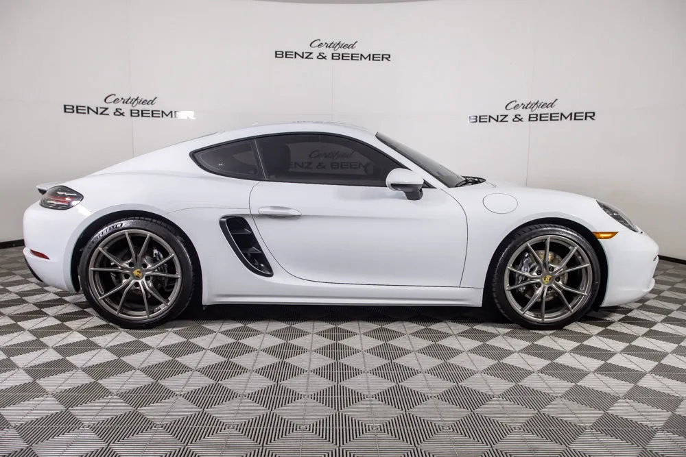 Porsche 718 Cayman photo 3