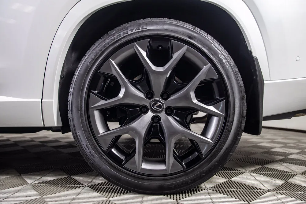 Lexus TX photo 44