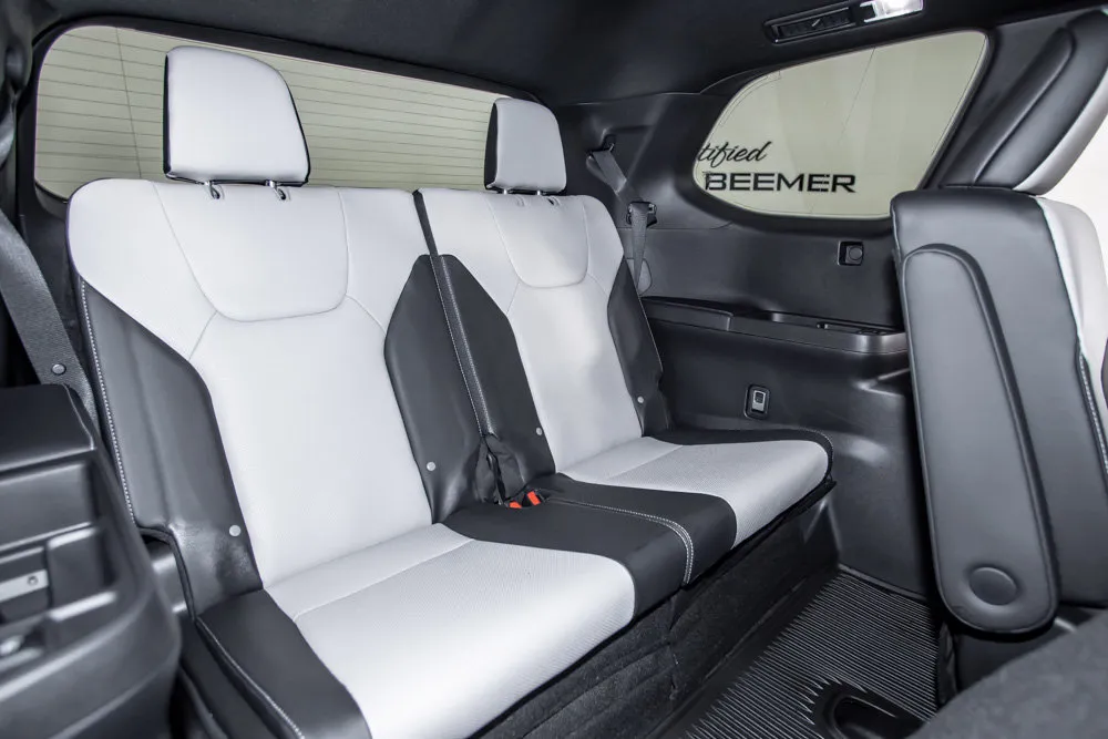 Lexus TX photo 17