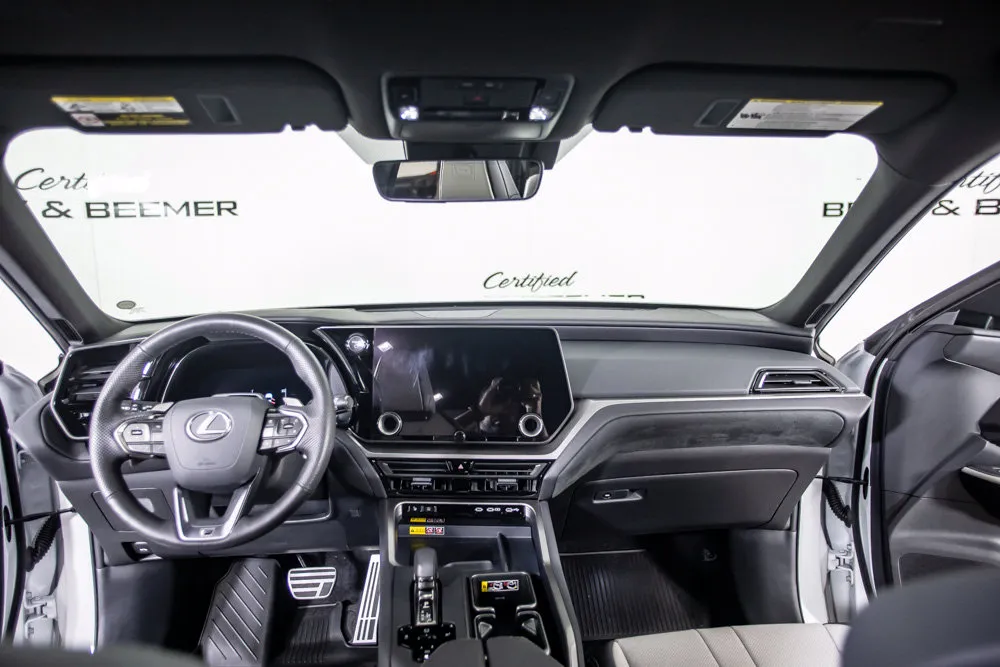 Lexus TX photo 38