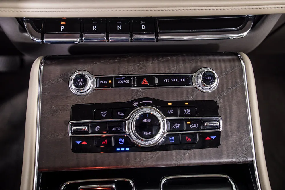 Lincoln Aviator photo 31