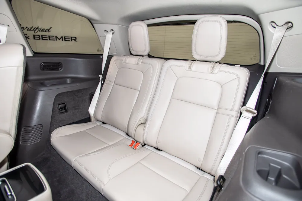 Lincoln Aviator photo 16