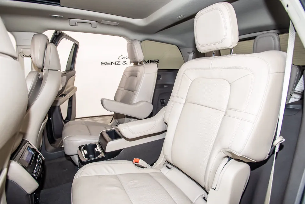 Lincoln Aviator photo 15