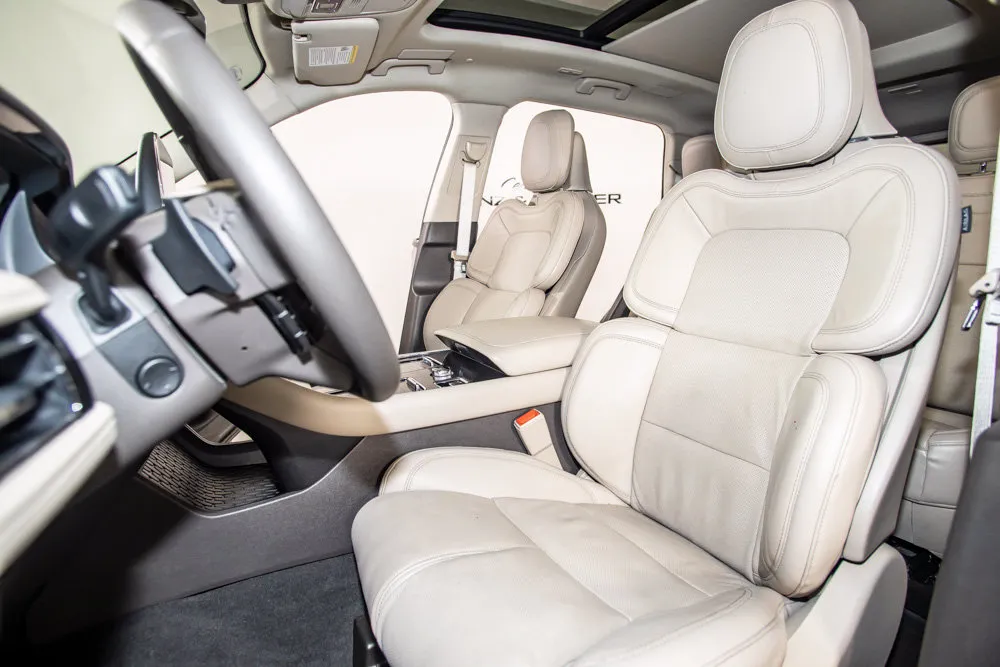Lincoln Aviator photo 14