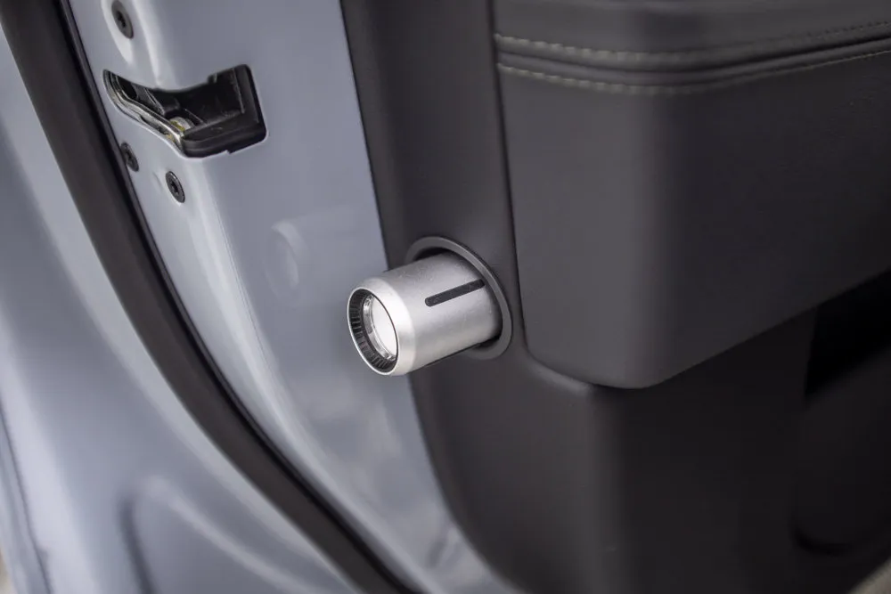 Rivian R1S photo 39