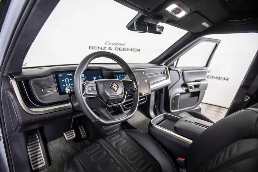 Rivian R1S photo 23