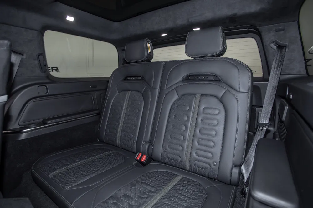 Rivian R1S photo 16