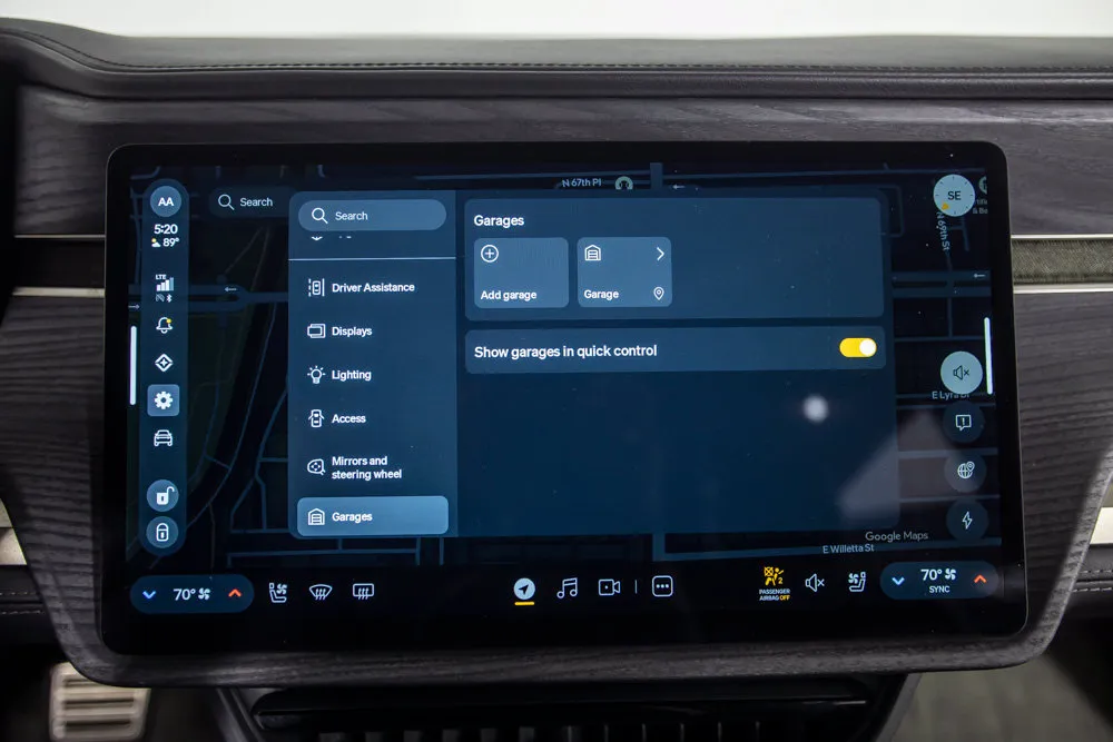 Rivian R1S photo 35