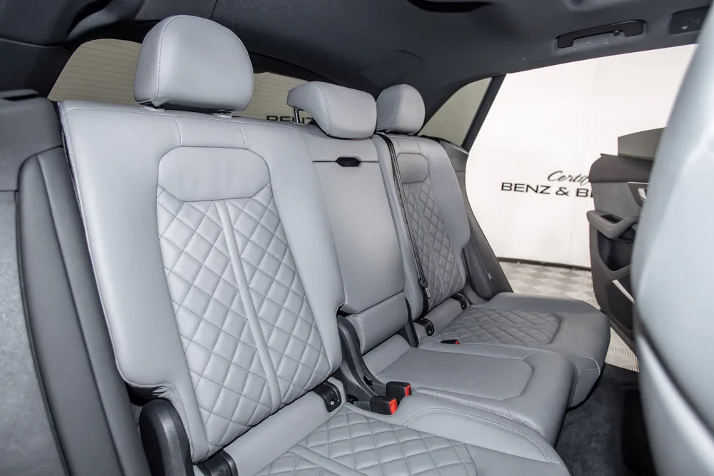 Audi SQ8 photo 15