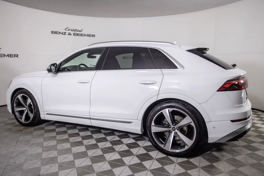 Audi SQ8 photo 11