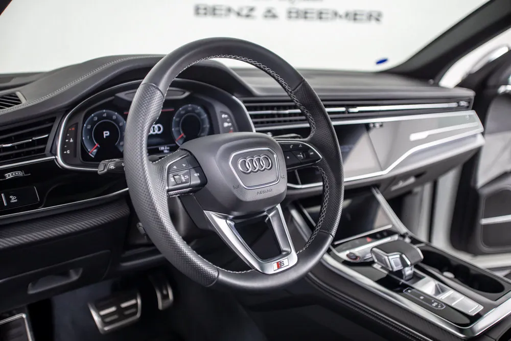 Audi SQ8 photo 21