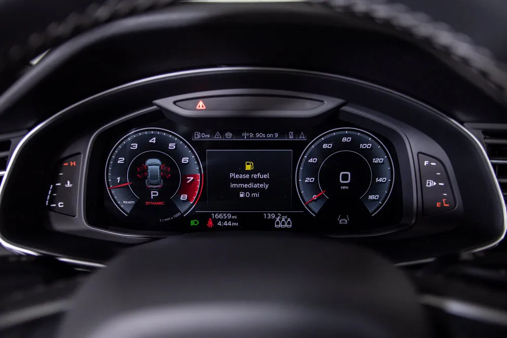 Audi SQ8 photo 25