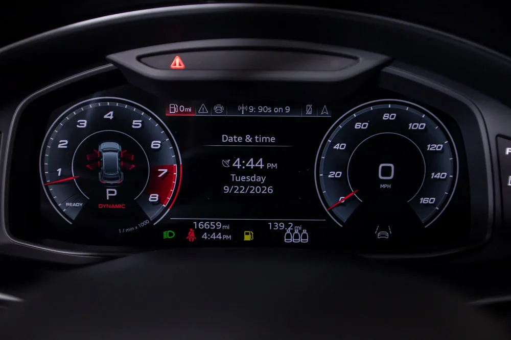 Audi SQ8 photo 26