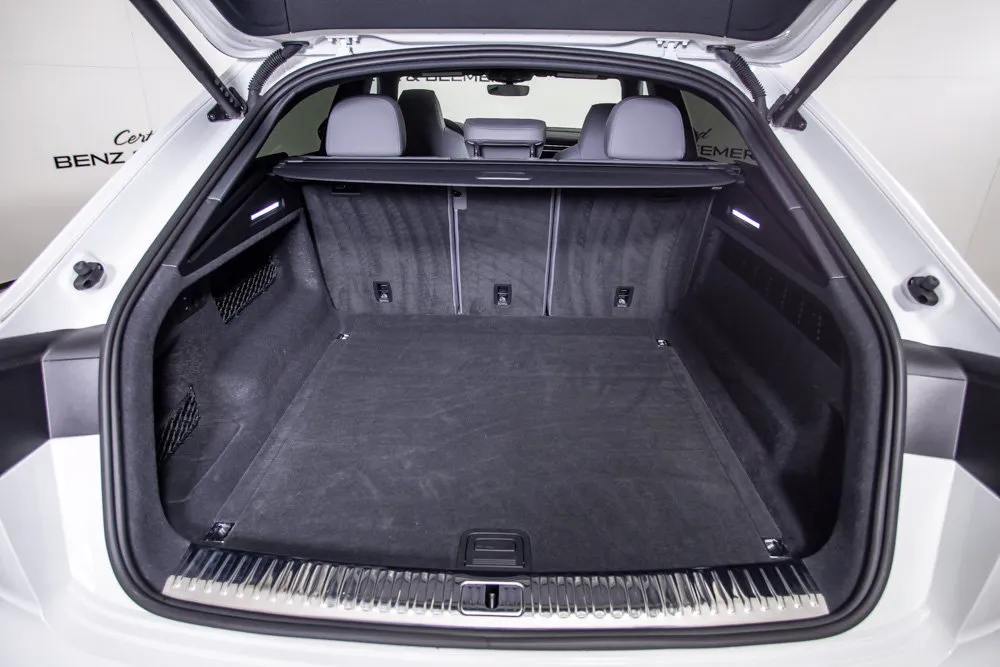 Audi SQ8 photo 8