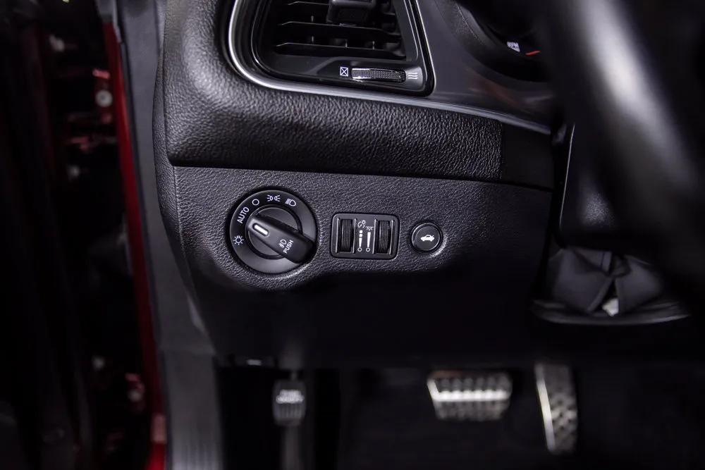 Dodge Challenger photo 28