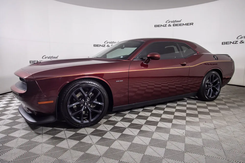 Dodge Challenger photo 9