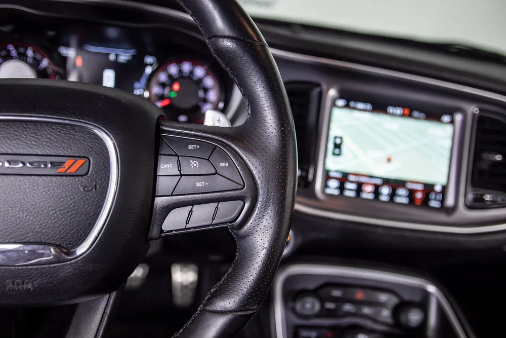 Dodge Challenger photo 31