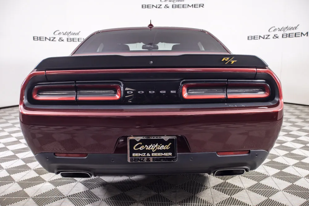 Dodge Challenger photo 7