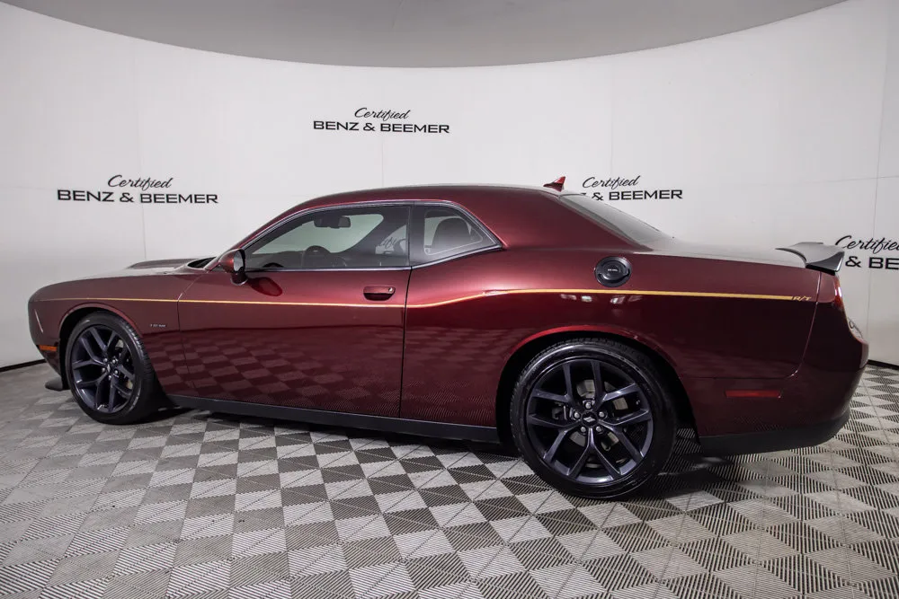Dodge Challenger photo 11